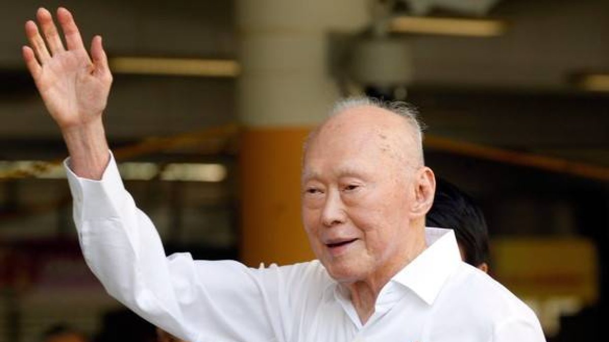 El fundador de Singapur, Lee Kuan Yew, en una imagen de abril del 2011.-EFE