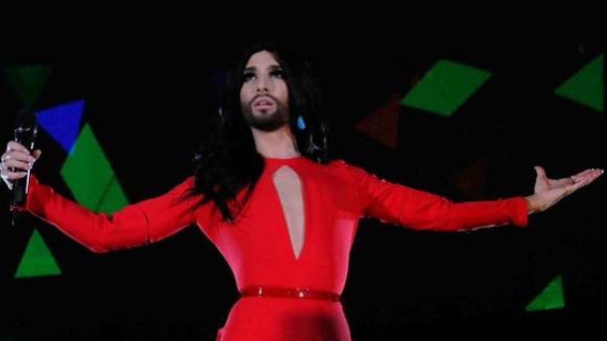 Conchita Wurst, durante su actuación en el Moll de la Fusta.-