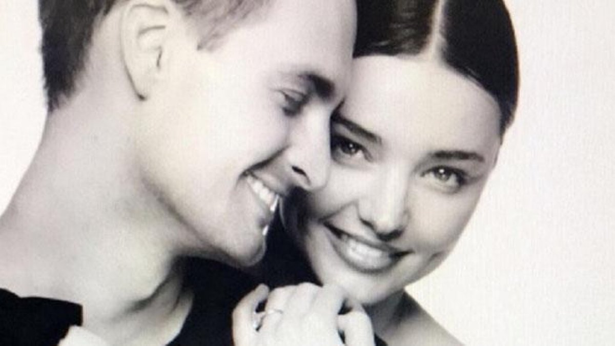 Hace casi un año la modelo y el fundador de Snapchat anunciaban a través de las redes sociales su compromiso tras 2 años de relación. La pareja se conoció durante una cena en Nueva York y desde entonces se han vuelto inseparables. Tras un bonito noviazgo-EUROPA PRESS