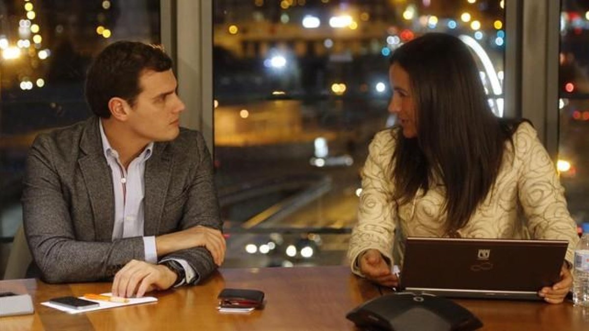 Albert Rivera y Begoña Villacís, este jueves en el comité nacional de Ciudadanos.-AGUSTÍN CATALÁN