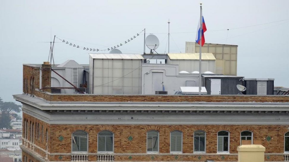 Sede del consulado ruso en San Francisco.-AP / ERIC RISBERG