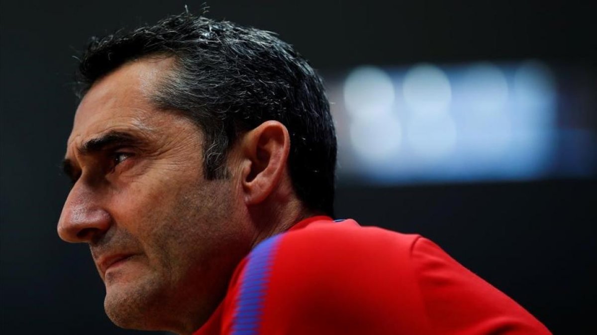Valverde, en una conferencia de prensa en la ciudad deportiva de Sant Joan Despí.-EFE / ALEJANDRO GARCÍA