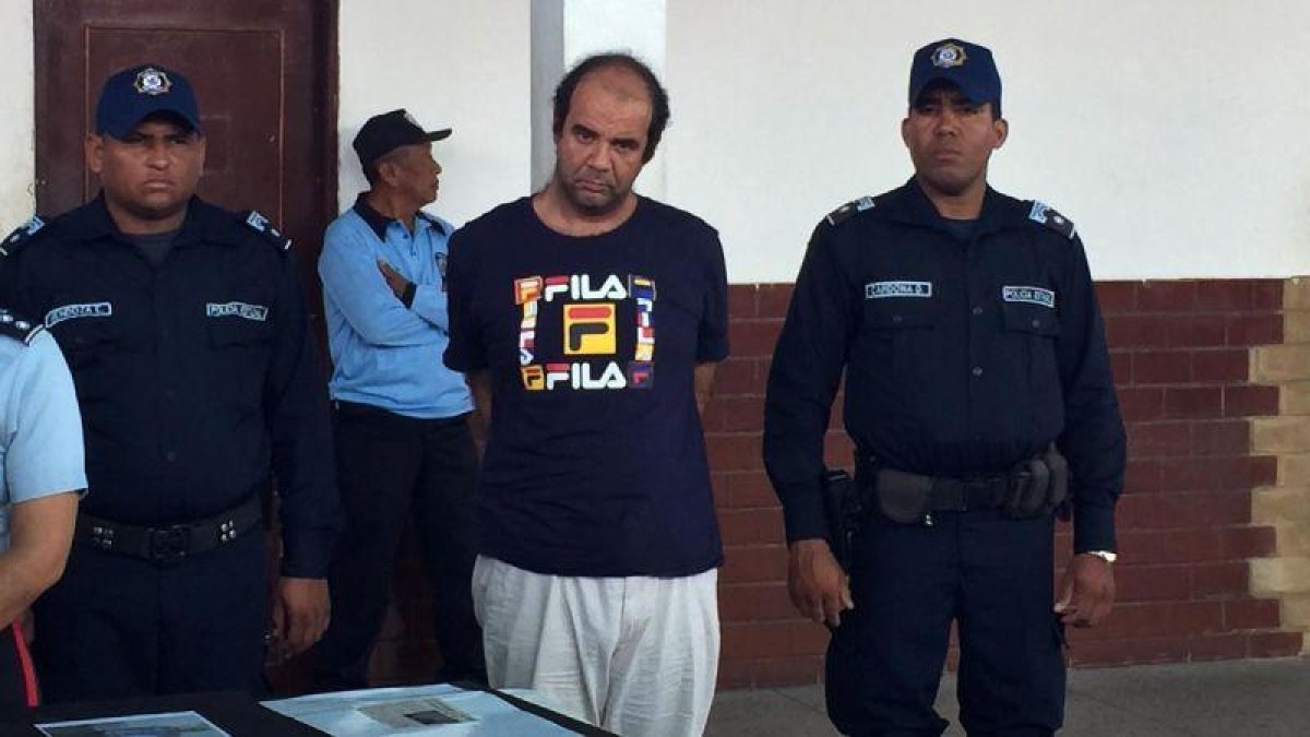 Detenido en Venezuela un cura de origen español por abusar de una menor. En la imagen, el sacerdote Ivan Merino Pedial.-GERARD TORRES