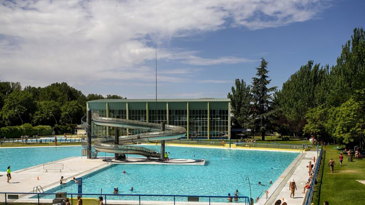 Vista de las piscinas de El Plantío. SANTI OTERO