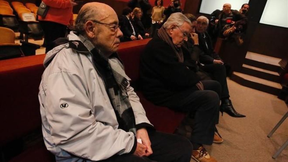 Felix Millet, Jordi y Gemma Montull y Daniel Osàcar en la vista por las medidas cautelares.-JOAN PUIG