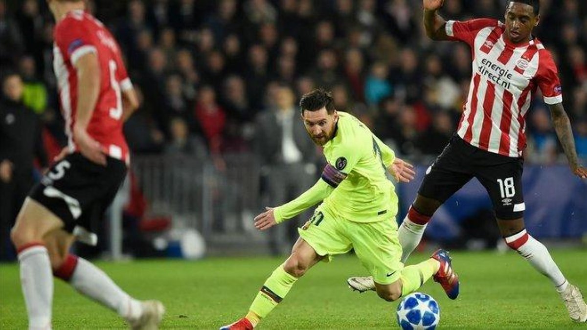 Messi, en el partido contra el PSV.-