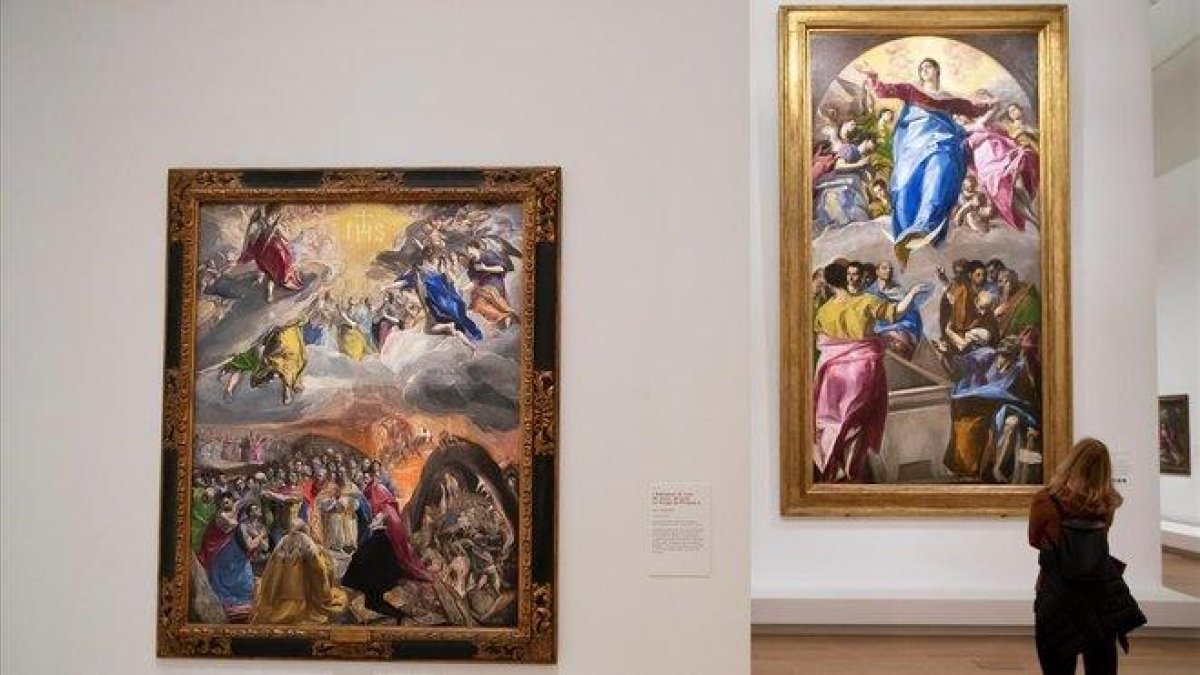 ’Adoración del sagrado nombre de Jesús’ (izquierda) y ’La asunción de la Virgen’ (derecha), en la muestra del Grand Palais.-EFE / IAN LANGSDON