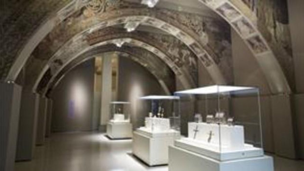 La sala del MNAC donde se exponen las pinturas rescatadas de la sala capitular del monasterio de Sijena.-