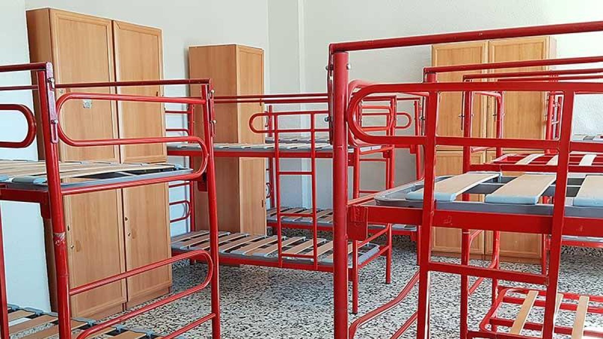 Las camas del albergue seguirán sin utilizarse durante unos meses más.