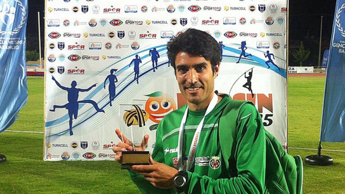 Diego Ruiz se proclamó recientemente campeón de Europa de clubes con el Playas de Castellón-ECB