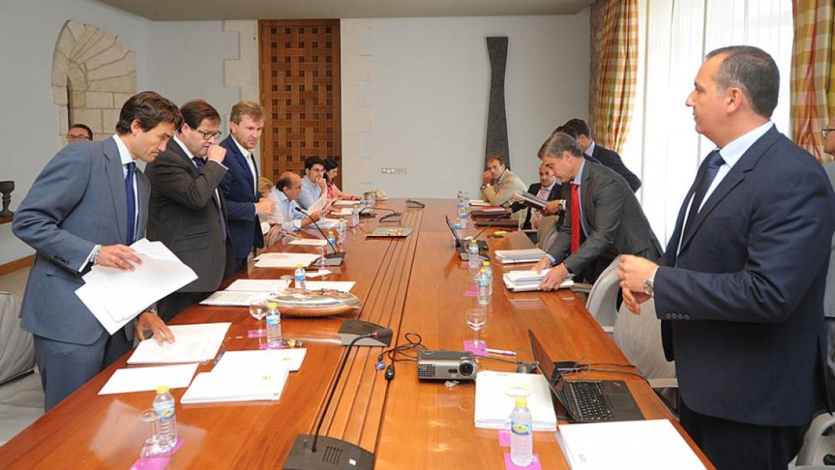 La última reunión del consejo rector del desvío tenía lugar el miércoles pasado.-ISRAEL L. MURILLO