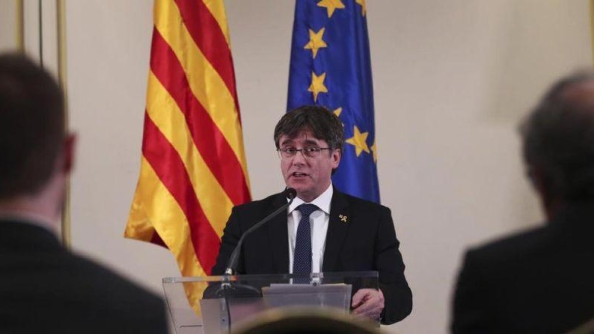 Puigdemont, el pasado 18 de febrero, en una conferencia en Bruselas.-FRANCISCO SECO (AP)