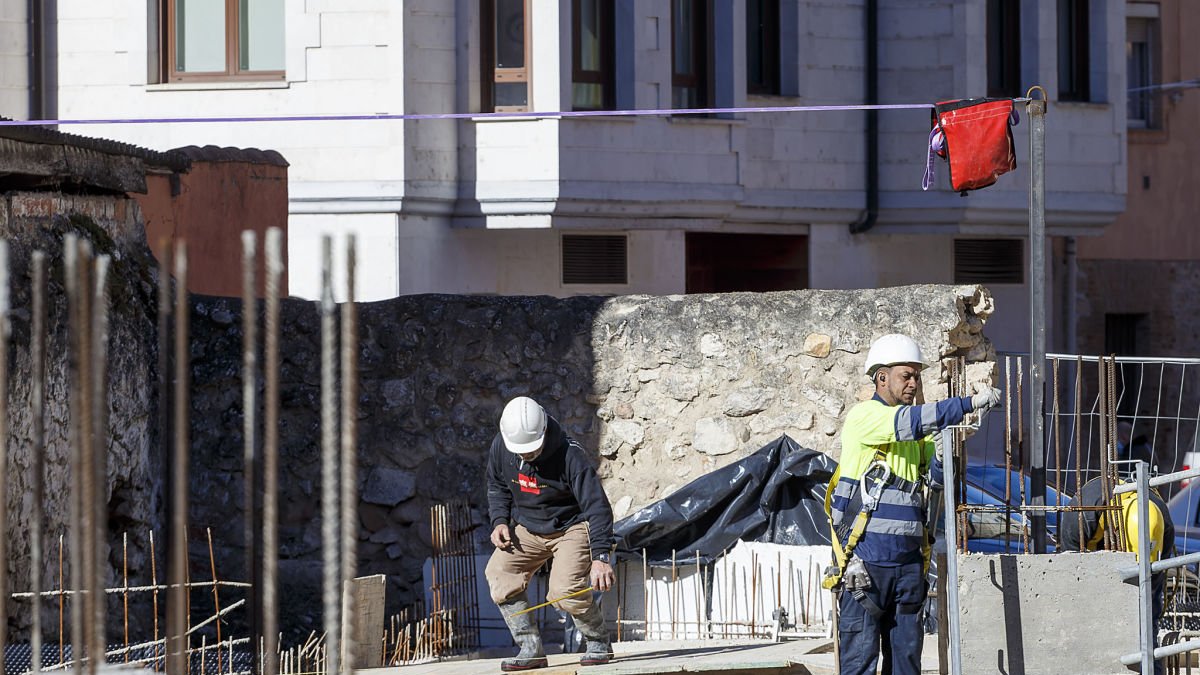 Burgos inicia el año con 200 ocupados más. SANTI OTERO
