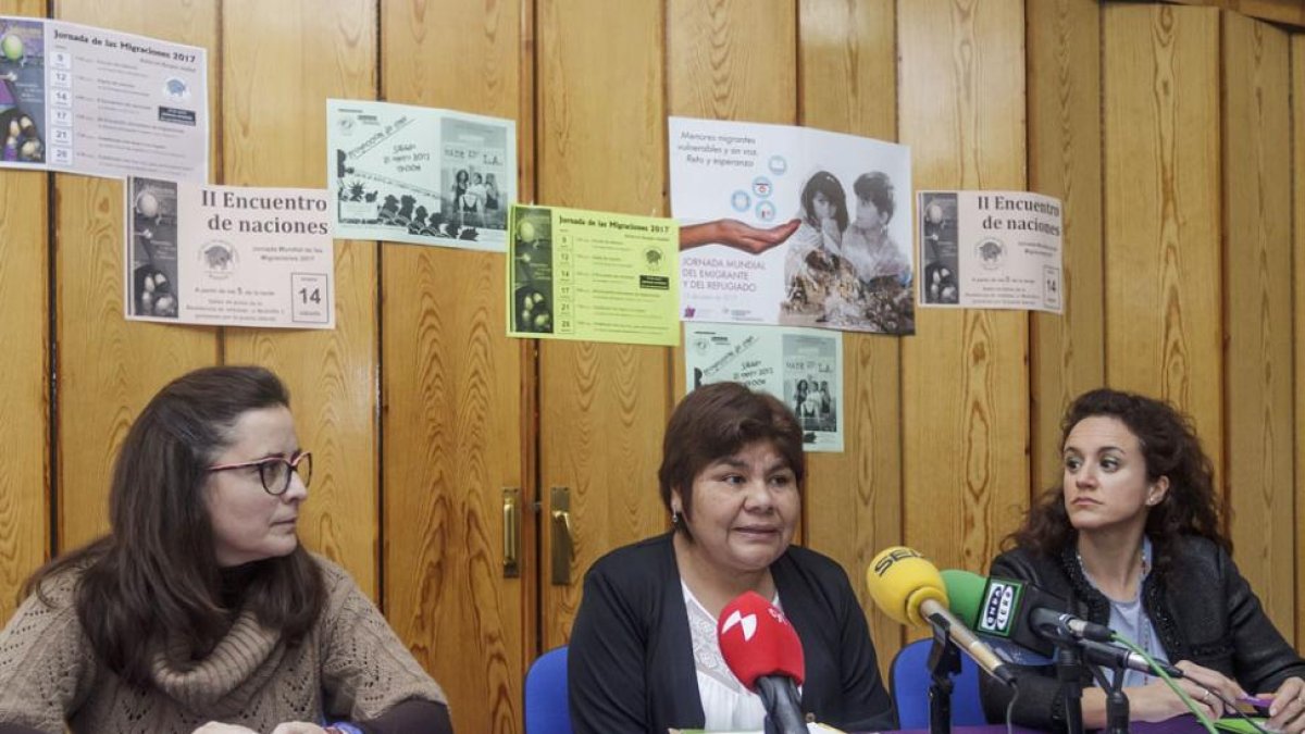 Carolina Gutiérrez, Hilda Bizarro y Elena López-Gómez-SANTI OTERO