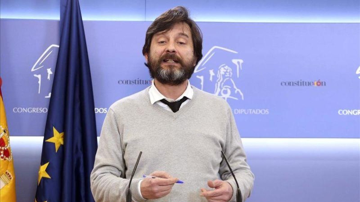 El secretario de Sociedad Civil y Movimiento Popular de Podemos, Rafael Mayoral, en el Congreso de los Diputados-DAVID CASTRO