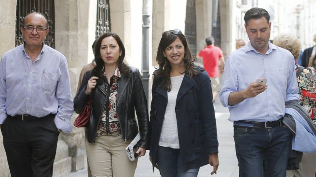 Antonio Fernández Santos, María del Mar Arnáiz, Nuria Barrio y Daniel de la Rosa, tras la reunión mantenida con Imagina Burgos.-RAÚL G. OCHOA