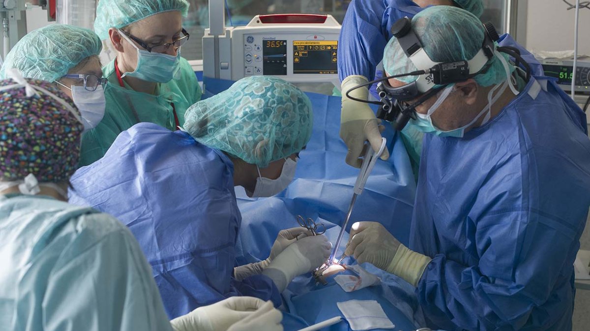 La actividad quirúrgica en los hospitales de la region se redujo un 70% de marzo a mayo y un 20% con el reinicio de la actividad en junio. RAÚL G. OCHOA