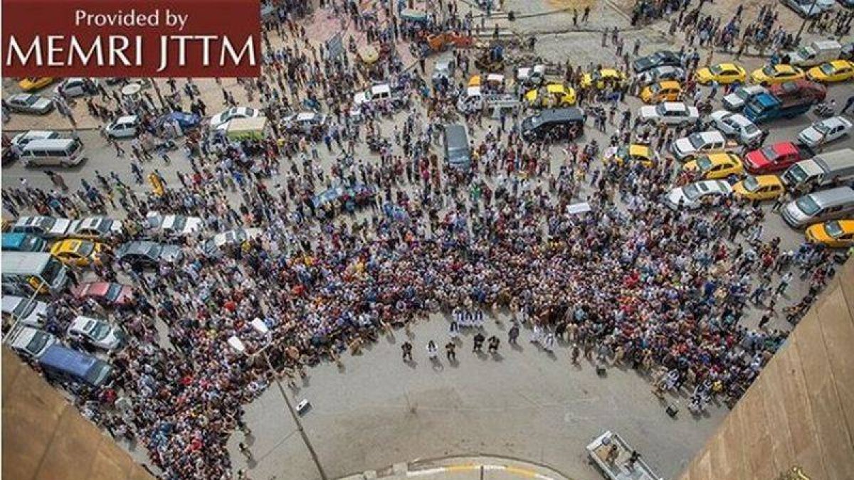 Fotografía difundida en una cuenta de Twitter del Estado Islámico tomada en la azotea desde donde se lanzó al vacío a los supuestos homosexuales.-Foto: MEMRI