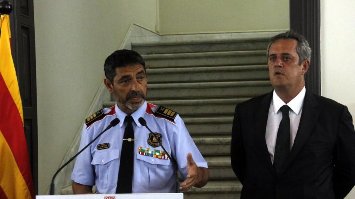 Trapero y Forn, durante una rueda de prensa tras los atentados del pasado 17 de agosto-PERIODICO (ACN)