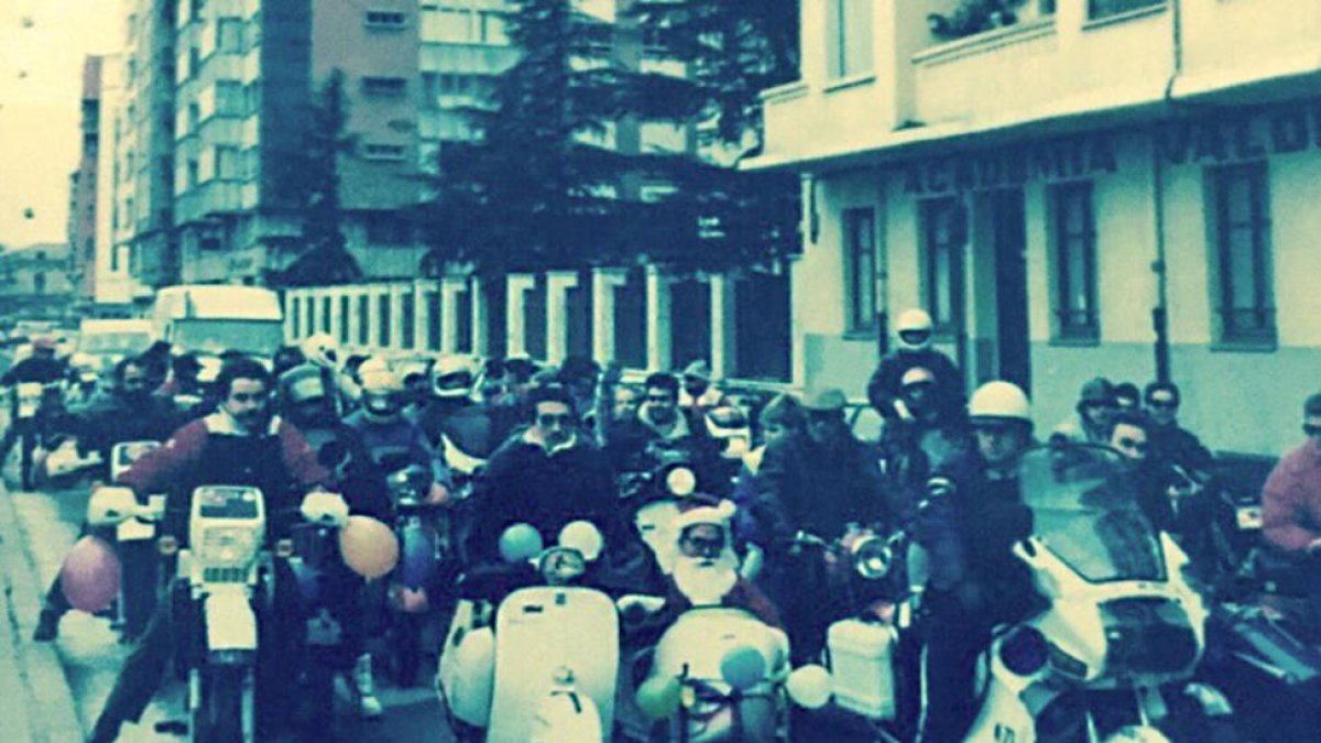 En esta imagen de mediados de los 80, con menos participantes.-ECB