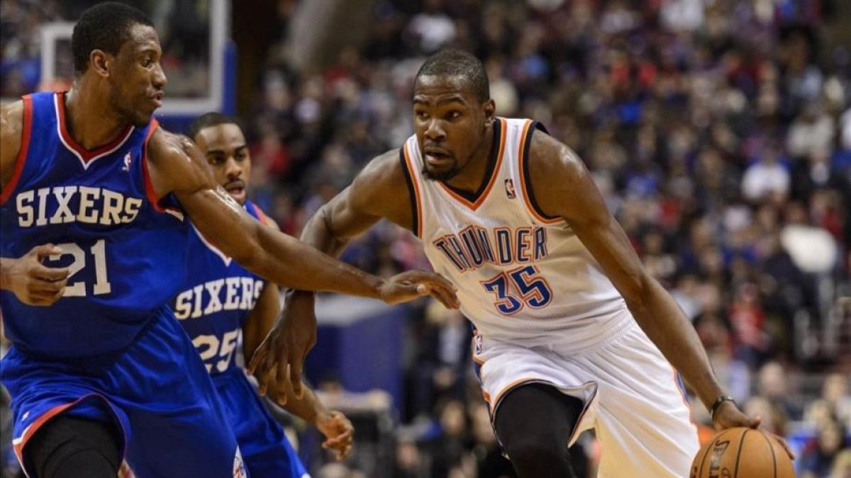 Kevin Durant en acción, en un partido de esta pasada temporada en la NBA.-HOWARD SMITH / USA TODAY SPORTS