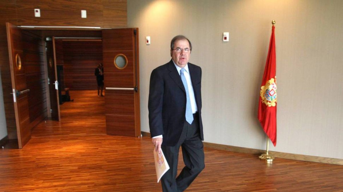 El presidente de la Junta, Juan Vicente Herrera, en el Pleno de las Cortes de Castilla y León-Ical