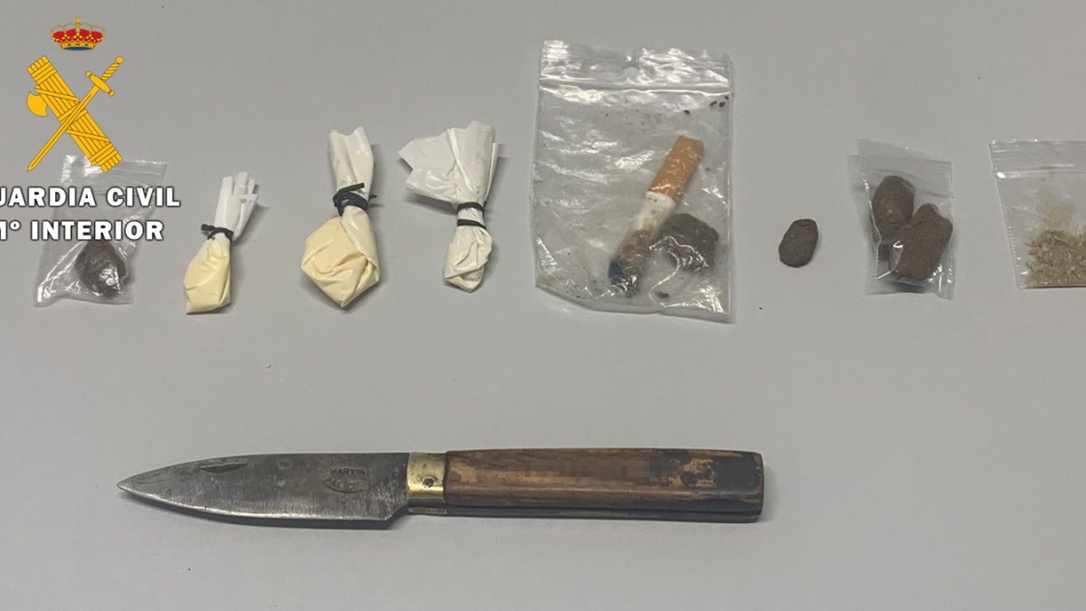 Material incautado en el dispositivo. GUARDIA CIVIL