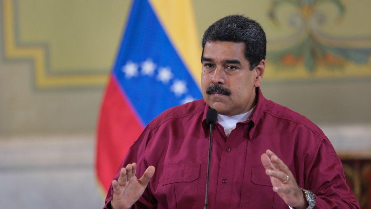 Maduro, que abandonó el martes la capital cubana, fue despedido en el aeropuerto internacional José Martí de La Habana por Castro.-PRENSA MIRAFLORES