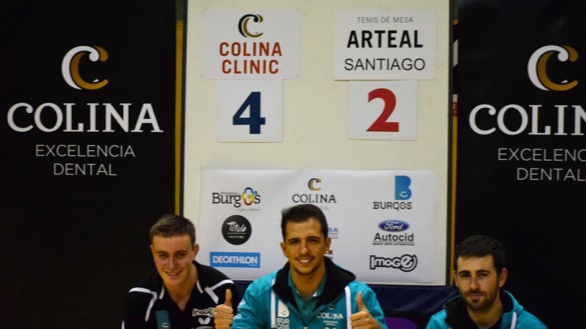 Vedriel, Pinho y Ausín celebran la victoria lograda ante el Arteal de Santiago.-BURGOS TM