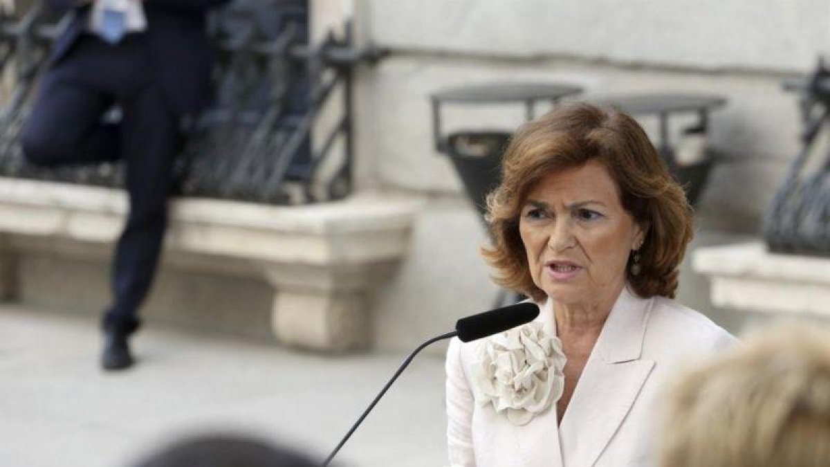 Carmen Calvo, en el Congreso, el segundo día del debate de investidura de Pedro Sánchez.-DAVID CASTRO