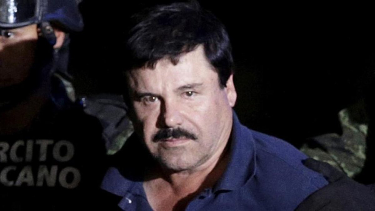 Joaquín 'Chapo' Guzmán, escoltado por soldados en México, tras ser recapturado, el pasado 8 de enero.-REUTERS / HENRY ROMERO