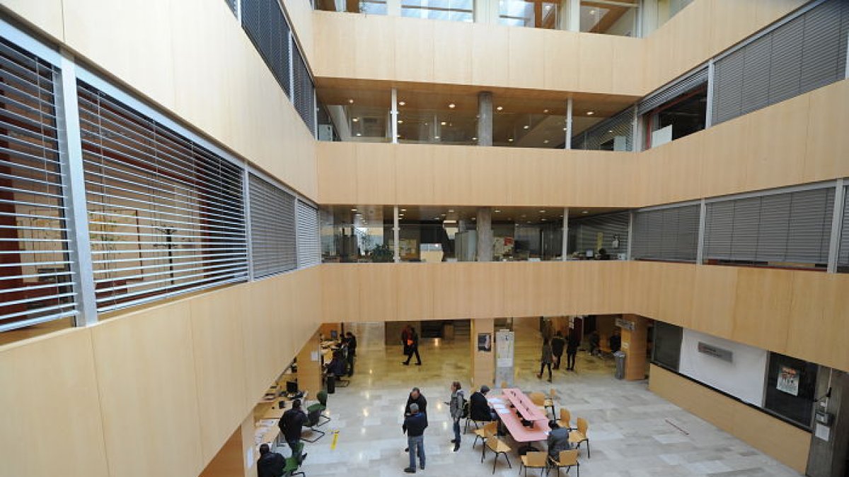 Imagen de archivo del interior de la sede de la Delegación de la Junta en Burgos. I. L. M.