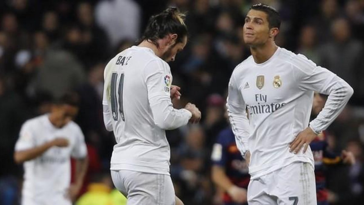 Cristiano Ronaldo y Gareth Bale han protagonizado un nuevo debate.-AGUSTÍN CATALÁN