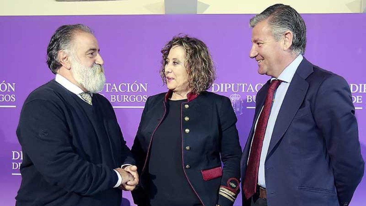 Javier Pérez Andrés, Montserrat Aparicio y José Antonio Gómez Yagüe, ayer, durante la presentación de la cita.-RAÚL G. OCHOA