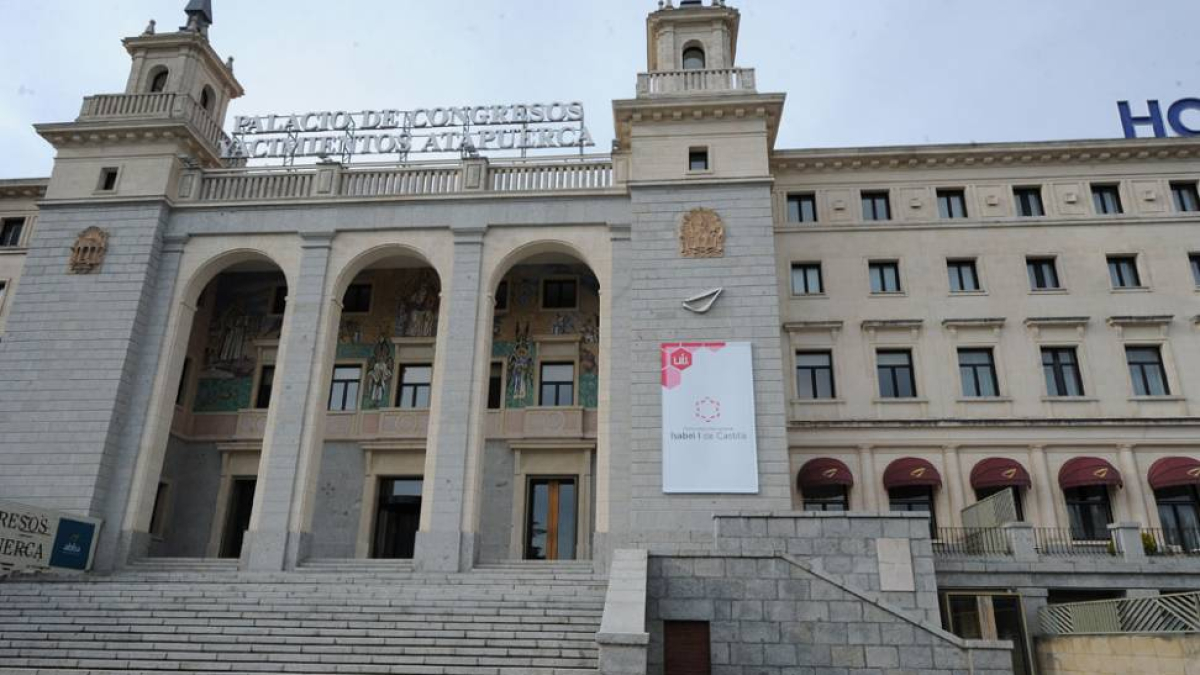 Fachada de la sede de la Universidad Isabel I de Castilla.-RAÚL G. OCHOA