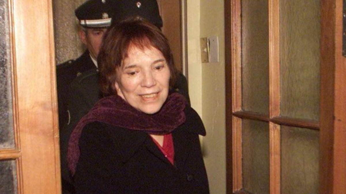 La escritora chilena Mariana Callejas, en una fotografía del archivo de julio del 2003.-EFE / CHRISTIAN IGLESIAS