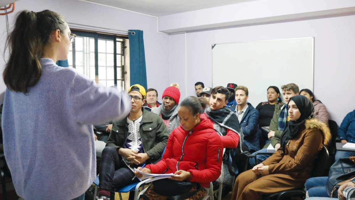 Una de las aulas de Accem cuya sede está en la Avenida Cantabria, 37.