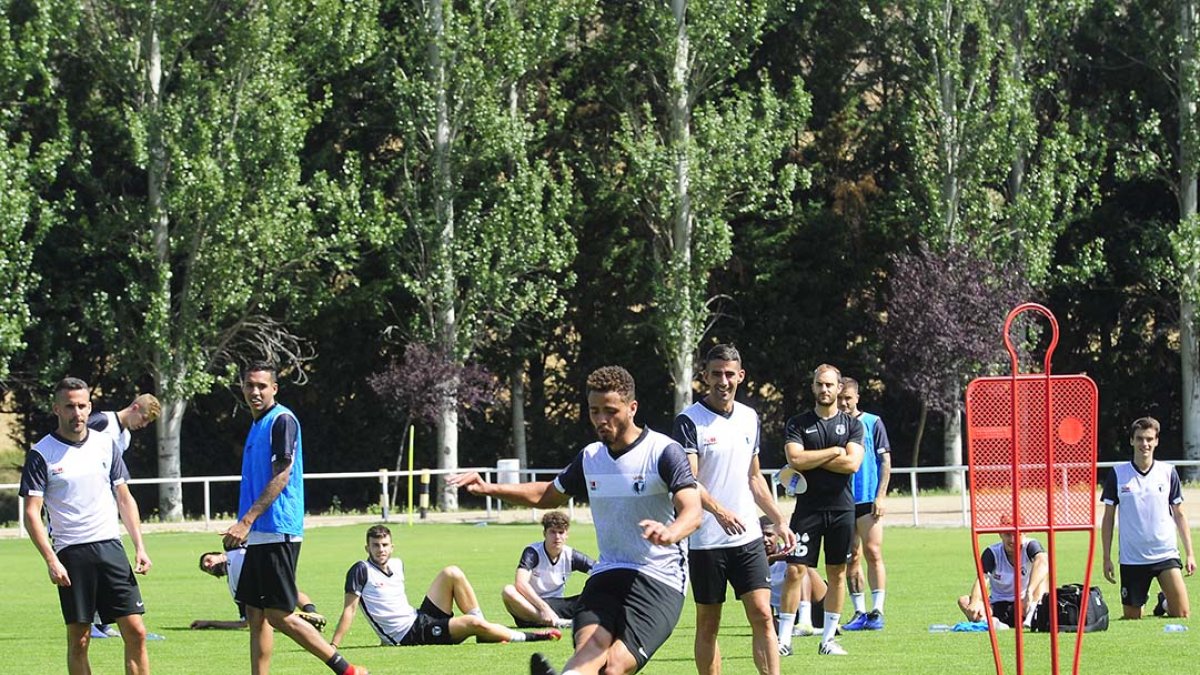 El Burgos CF realizará sus sesiones de entrenamiento en la Ciudad Deportiva del Burgos Promesas. RAÚL G. OCHOA
