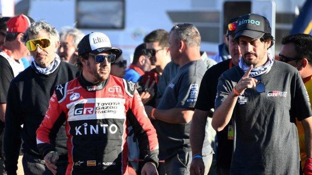 Fernando Alonso, tras finalizar la etapa.-FRANCK FIFE / AFP