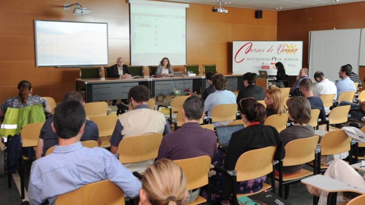 Imagen de uno de los cursos de verano celebrados en la edición del pasado año.-ISRAEL L. MURILLO