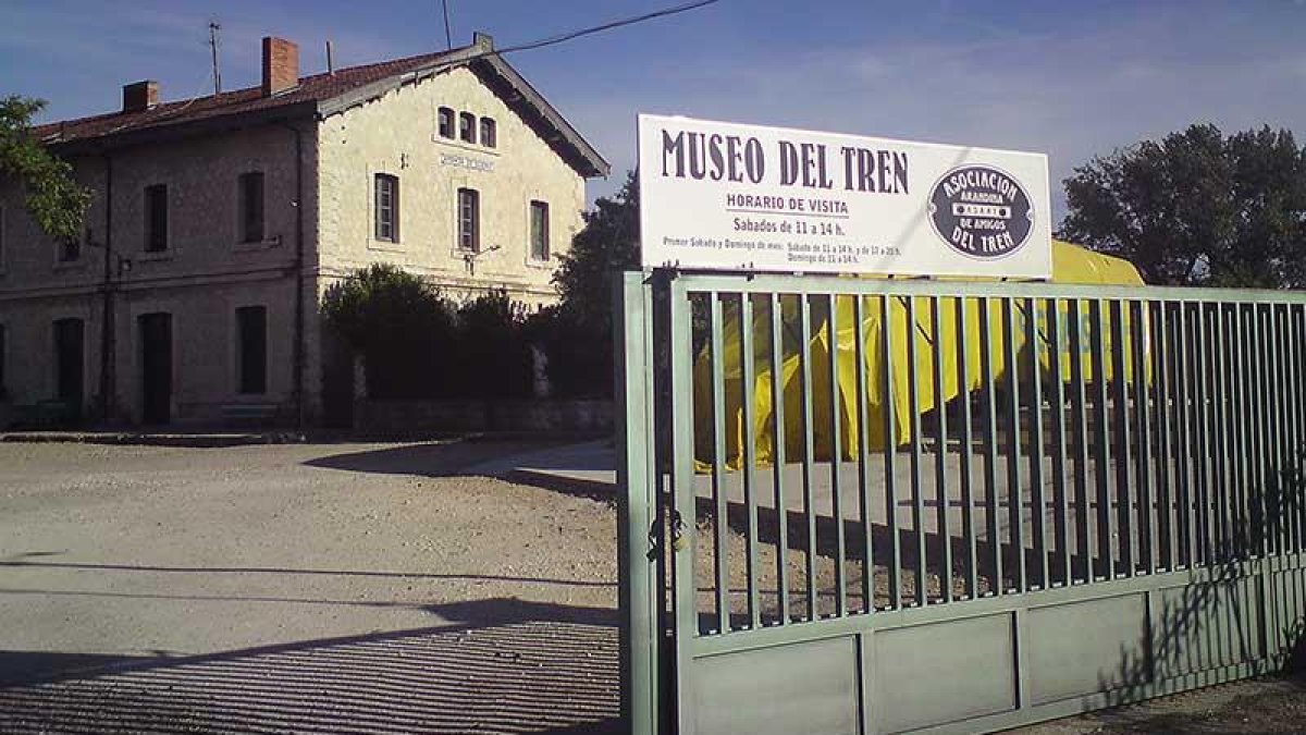 El Museo del Tren cerró hace dos años.-L. V.