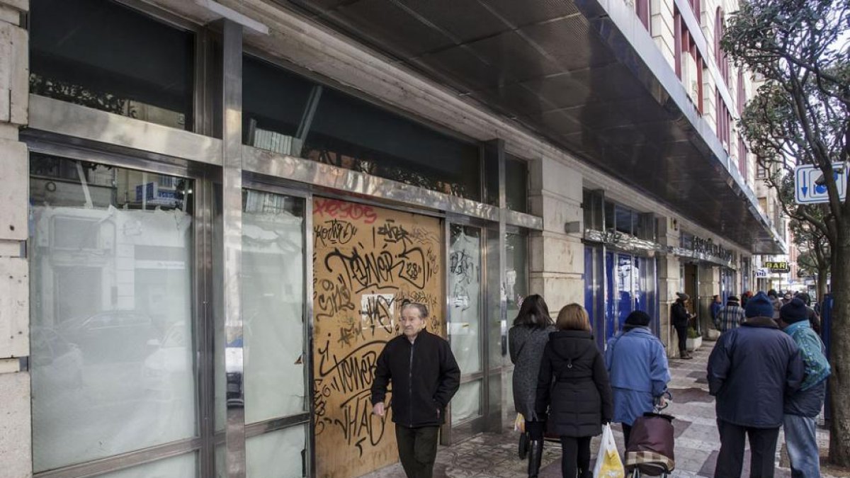 El edificio donde abrirá el albergue juvenil .-RAÚL G. OCHOA