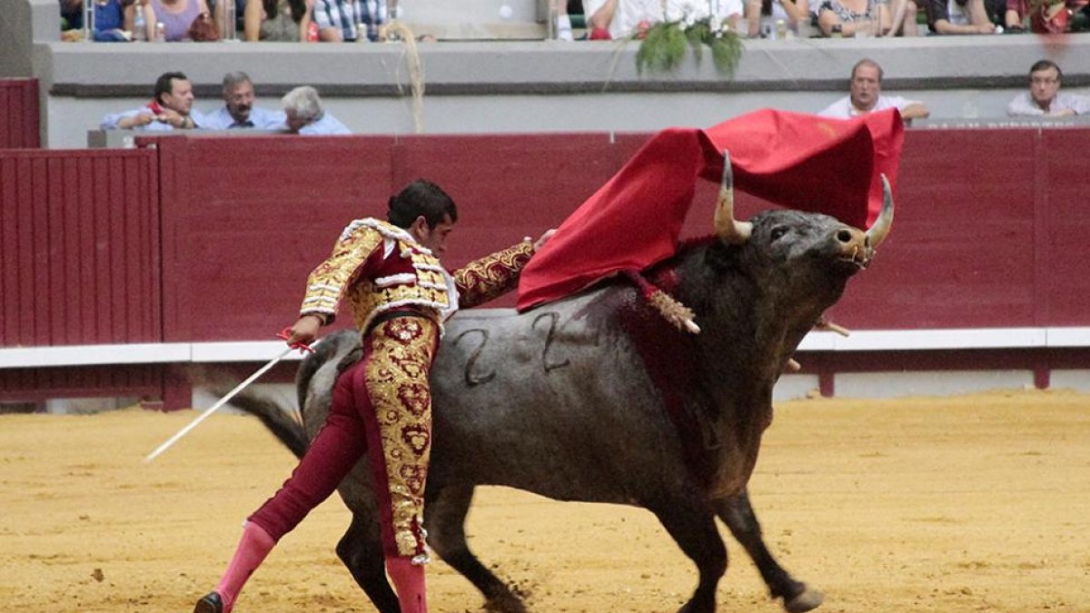 Actuación de Joselito Adame en Burgos.-ECB
