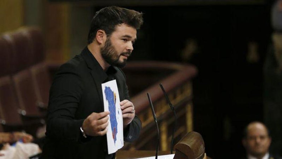 El diputado de ERC, Gabriel Rufián, durante su discurso en la Sesión de Investidura.-EL PERIÓDICO