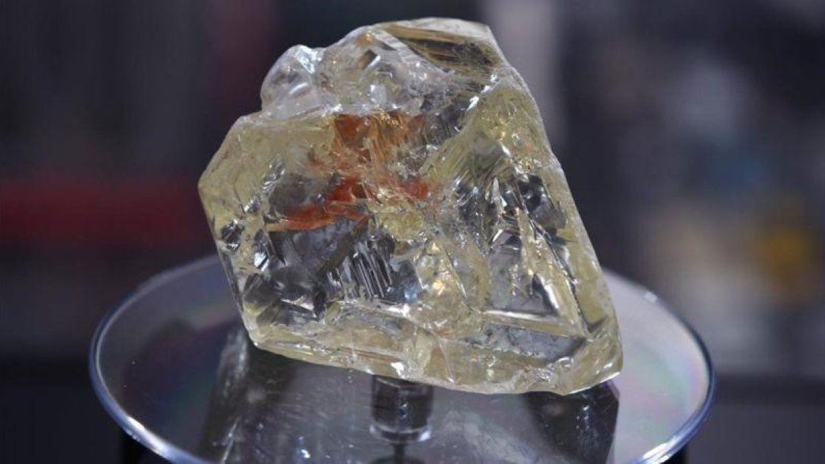 El diamante de la paz, subastado por Sierra Leona.-TIMOTHY A CLARY / AFP