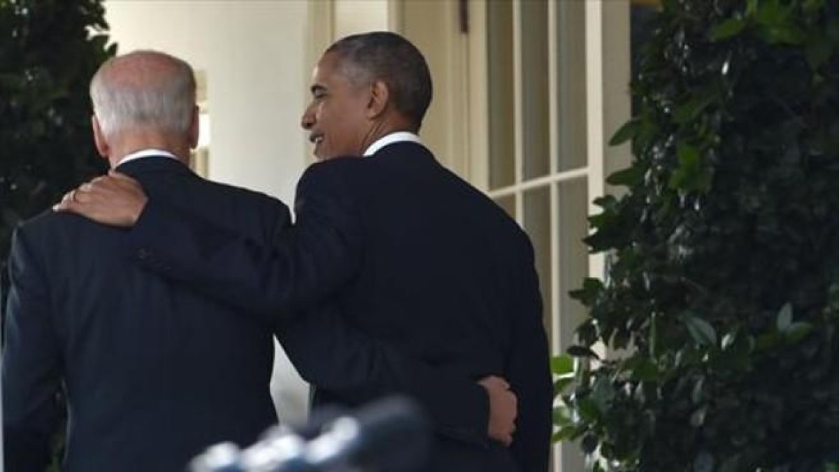 Salientes 8El presidente Barack Obama y el vicepresidente Joe Biden, ayer, en la Casa Blanca.-AFP / NICHOLAS KAMM