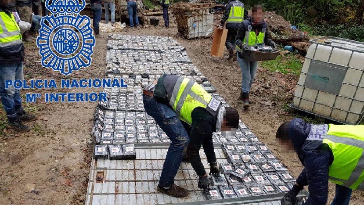 Imagen departe de la droga incautada por los agentes.-