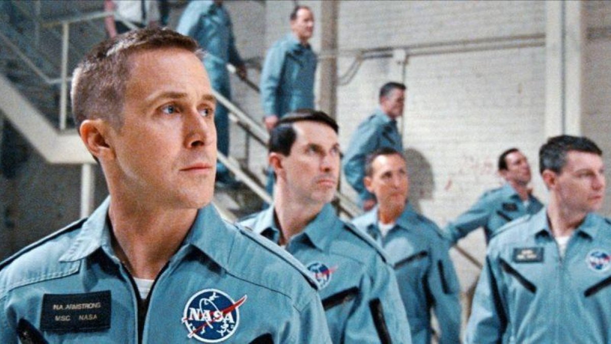 Ryan Gosling interpretando  a Neil Armstrong en 'The First man'.-EL PERIÓDICO/ ARCHIVO