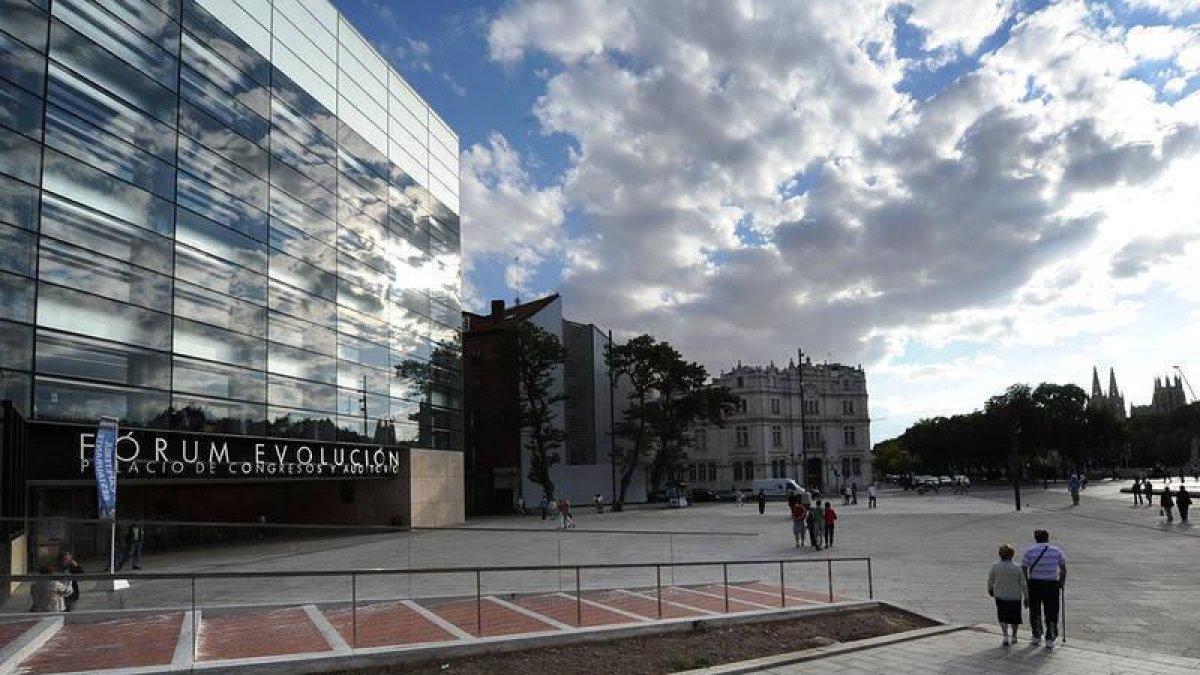 Imagen exterior del Fórum Evolución-ECB