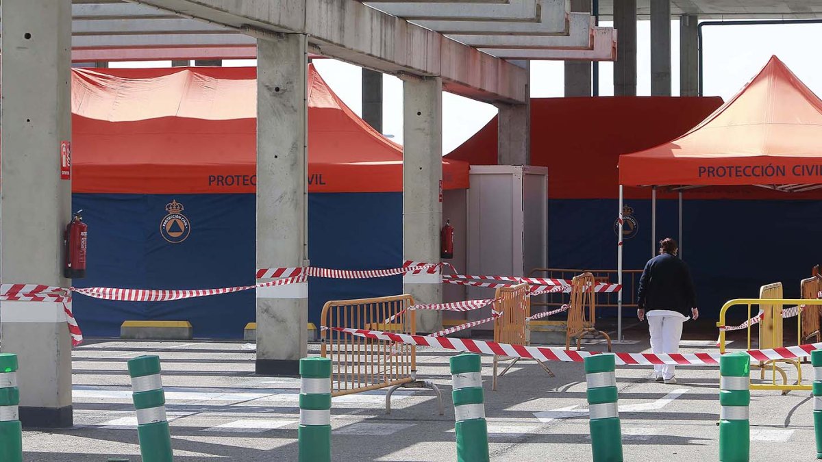 Aspecto que va tomando la estructura que servirá para realizar las pruebas rápidas del virus sin necesidad de entrar al centro hospitalario. RAÚL G. OCHOA